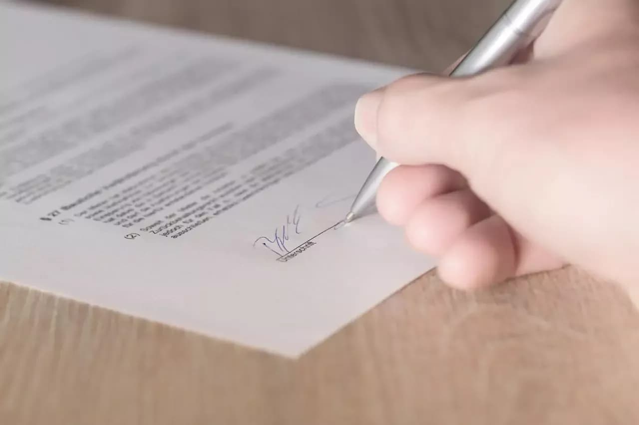 Gdzie podpisać umowę na wywóz śmieci: prosty poradnik krok po kroku