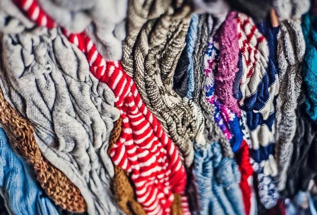 Paliwo z odpadów tekstylnych? Poznaj innowacyjne rozwiązania w recyklingu