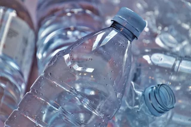 Jak prawidłowo wyrzucać wiaderka po farbie? Poradnik recyklingu